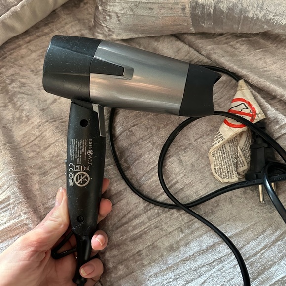 Travel hair dryer - Picture 4 of 4